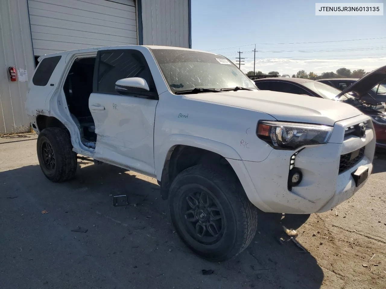 2022 Toyota 4Runner Sr5/Sr5 Premium VIN: JTENU5JR3N6013135 Lot: 74630784