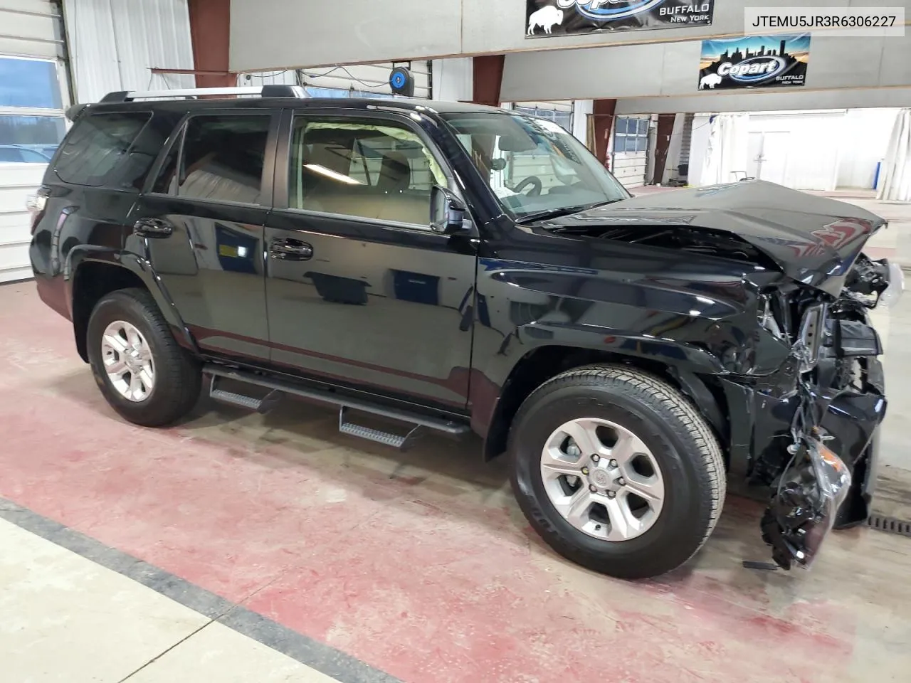 2024 Toyota 4Runner Sr5/Sr5 Premium VIN: JTEMU5JR3R6306227 Lot: 74143454