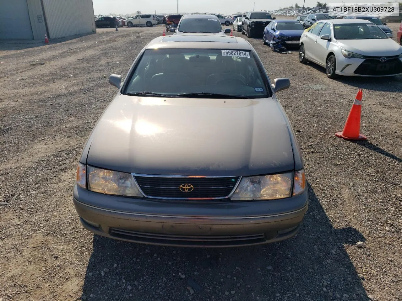 1999 Toyota Avalon Xl VIN: 4T1BF18B2XU309728 Lot: 66027814