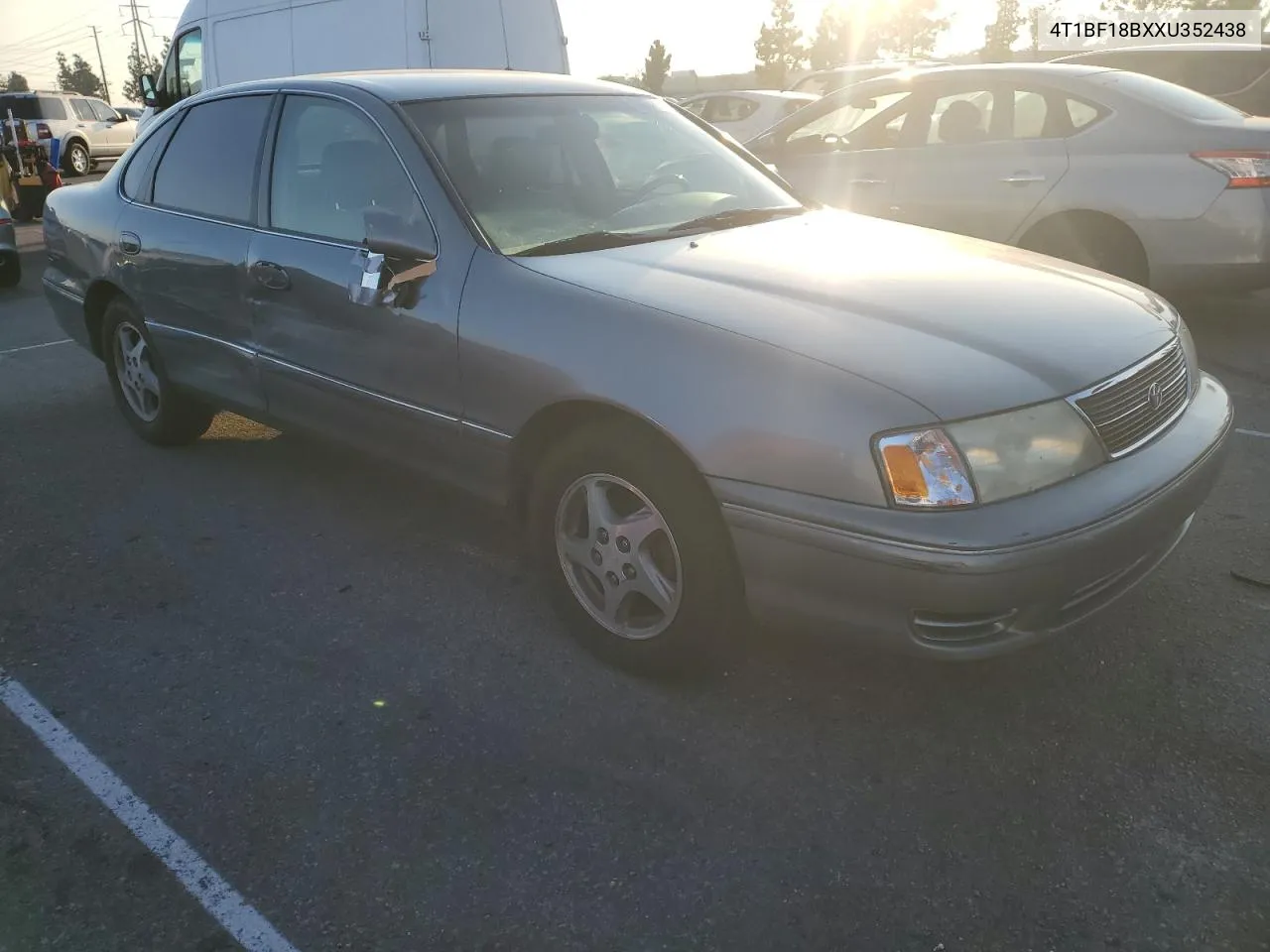 1999 Toyota Avalon Xl VIN: 4T1BF18BXXU352438 Lot: 80347264