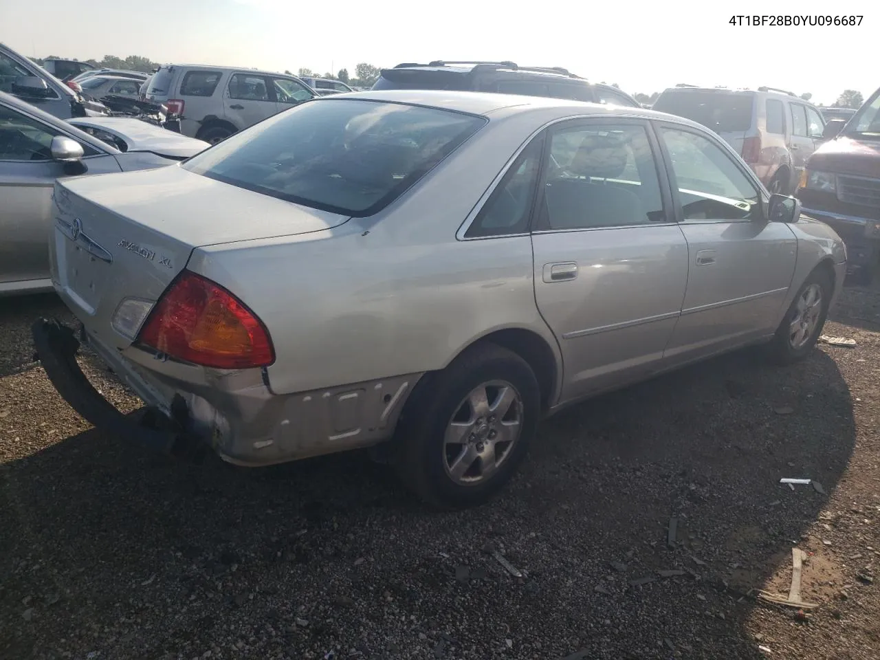 2000 Toyota Avalon Xl VIN: 4T1BF28B0YU096687 Lot: 62459824