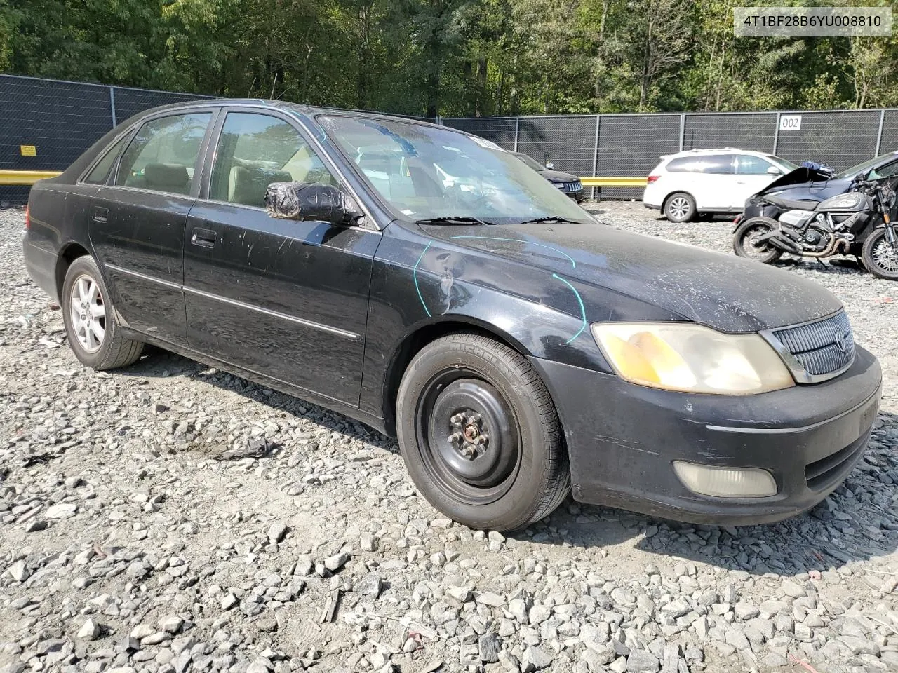 2000 Toyota Avalon Xl VIN: 4T1BF28B6YU008810 Lot: 71236084