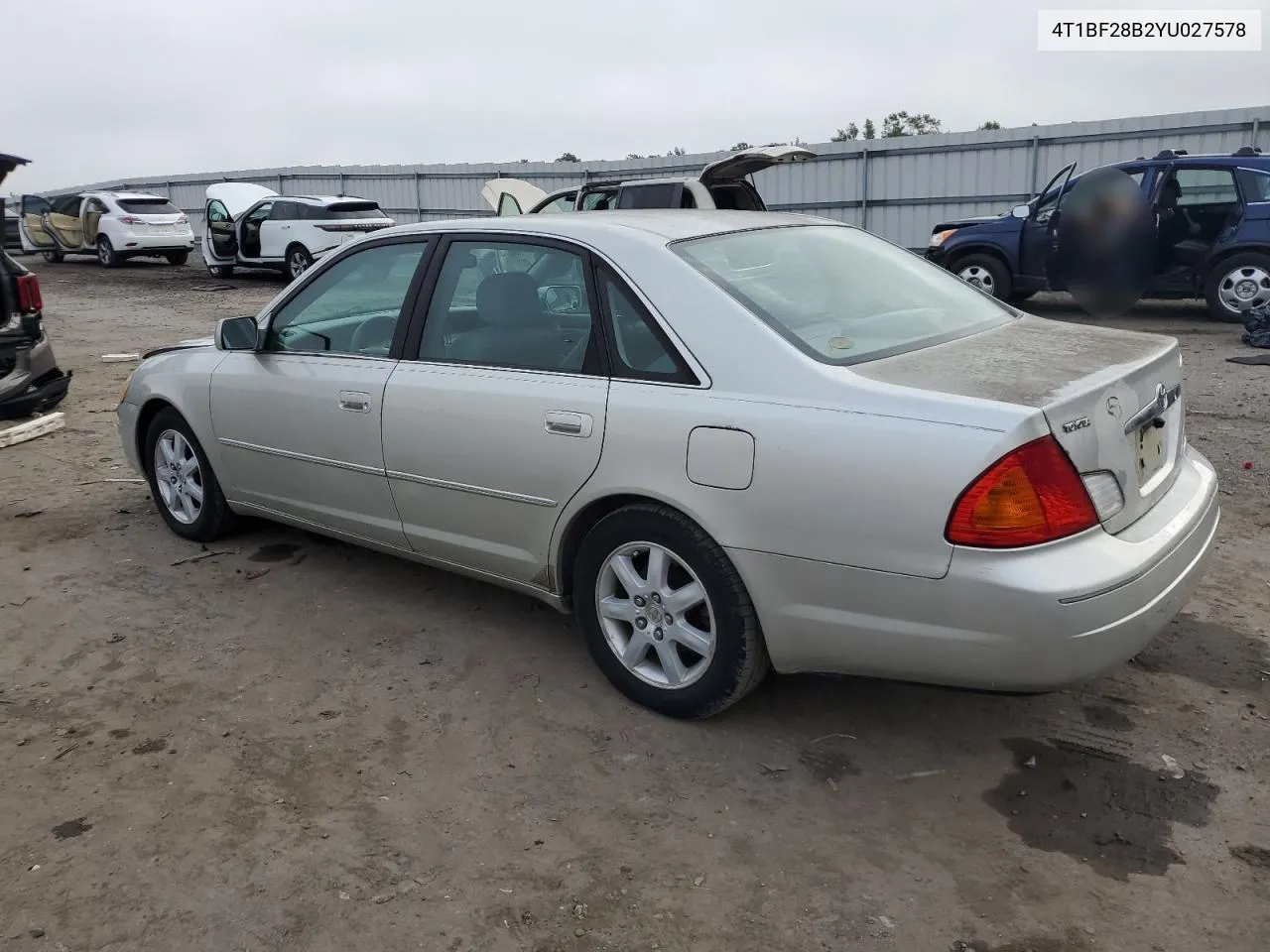 2000 Toyota Avalon Xl VIN: 4T1BF28B2YU027578 Lot: 73305644