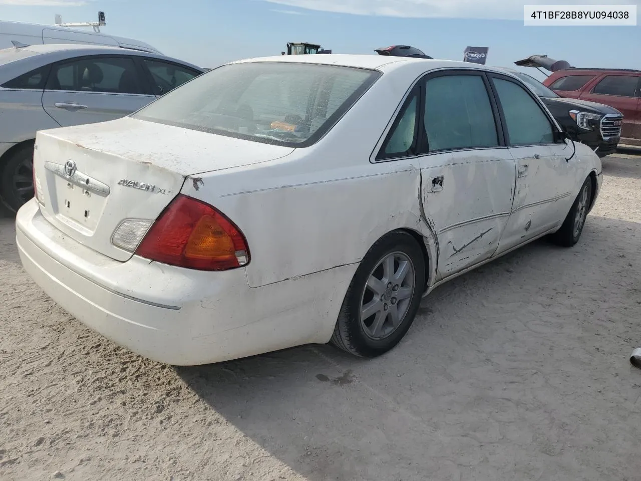 2000 Toyota Avalon Xl VIN: 4T1BF28B8YU094038 Lot: 75294804