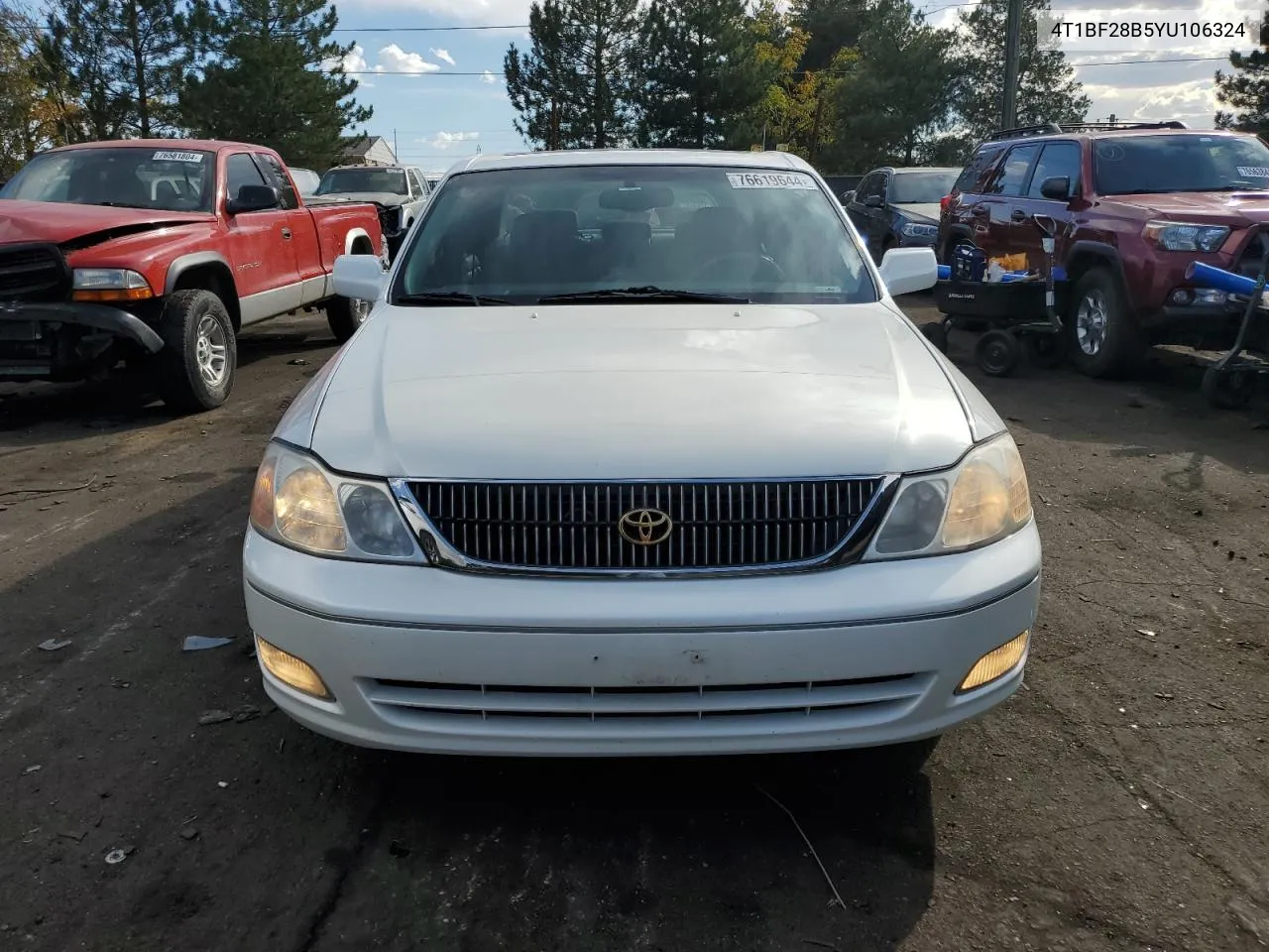 2000 Toyota Avalon Xl VIN: 4T1BF28B5YU106324 Lot: 76619644