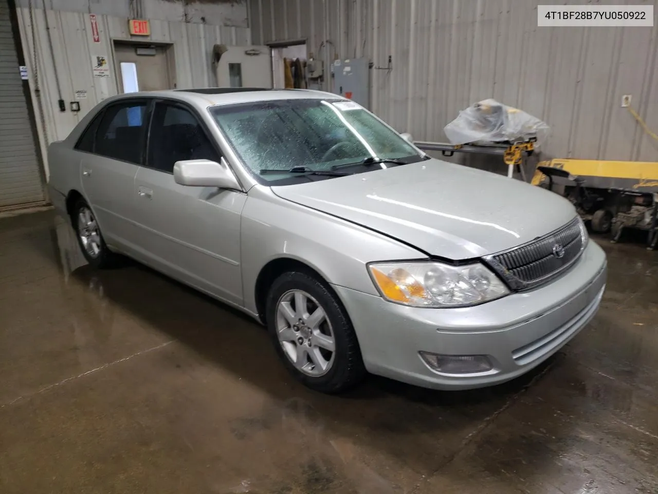 2000 Toyota Avalon Xl VIN: 4T1BF28B7YU050922 Lot: 77758604