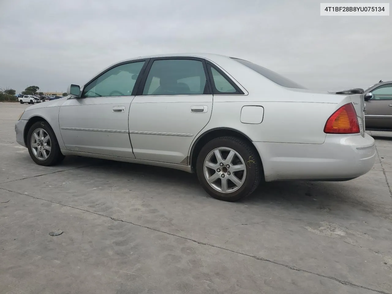 2000 Toyota Avalon Xl VIN: 4T1BF28B8YU075134 Lot: 79543514