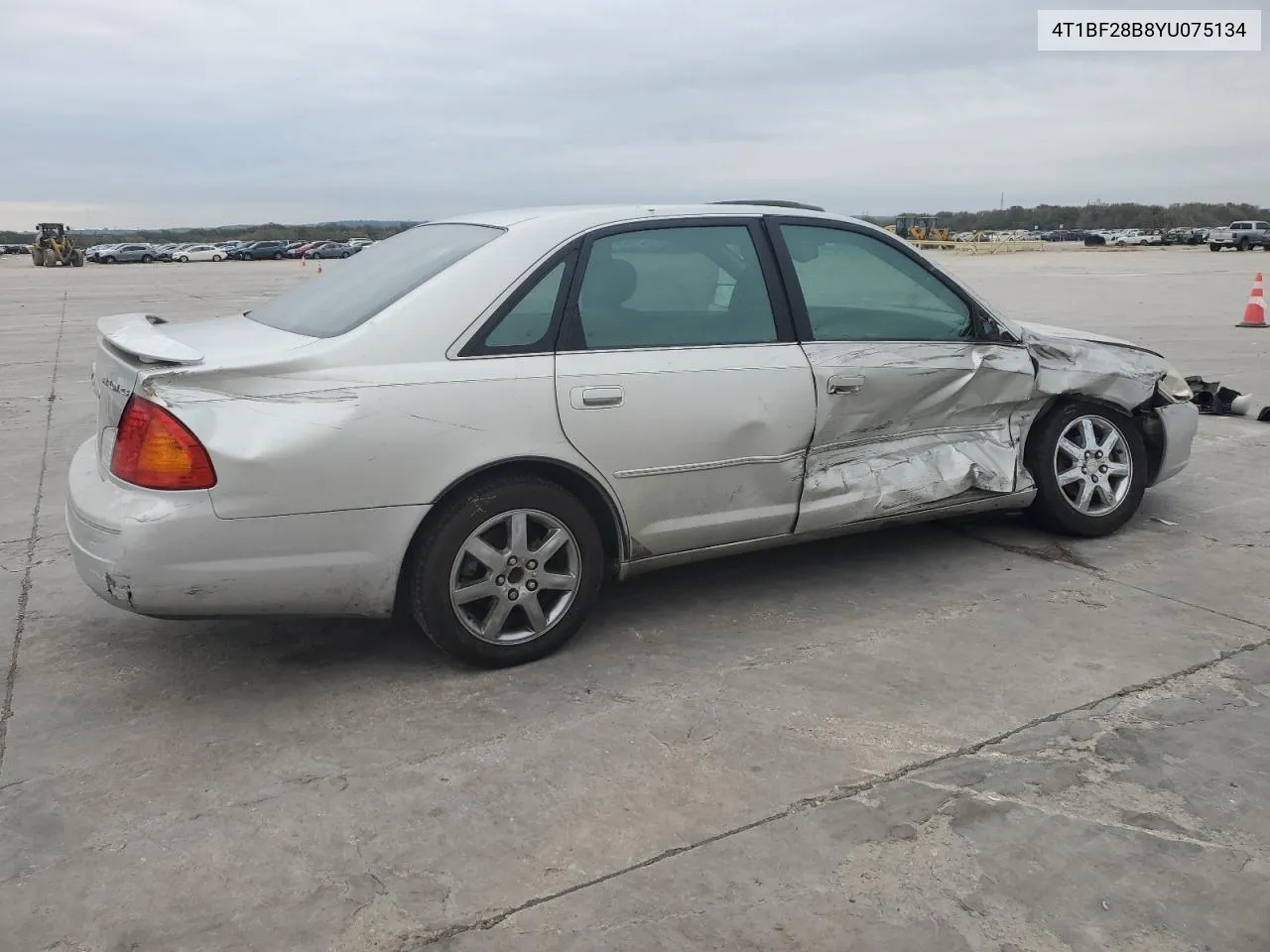 2000 Toyota Avalon Xl VIN: 4T1BF28B8YU075134 Lot: 79543514