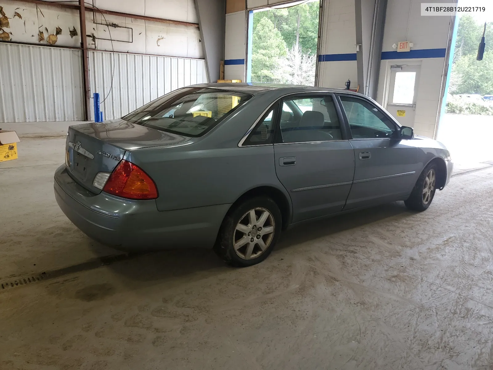 2002 Toyota Avalon Xl VIN: 4T1BF28B12U221719 Lot: 64508864