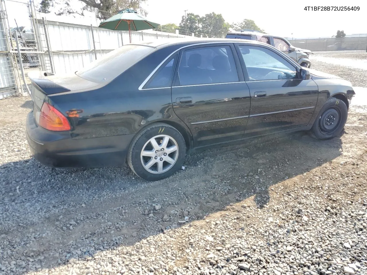 2002 Toyota Avalon Xl VIN: 4T1BF28B72U256409 Lot: 70896344