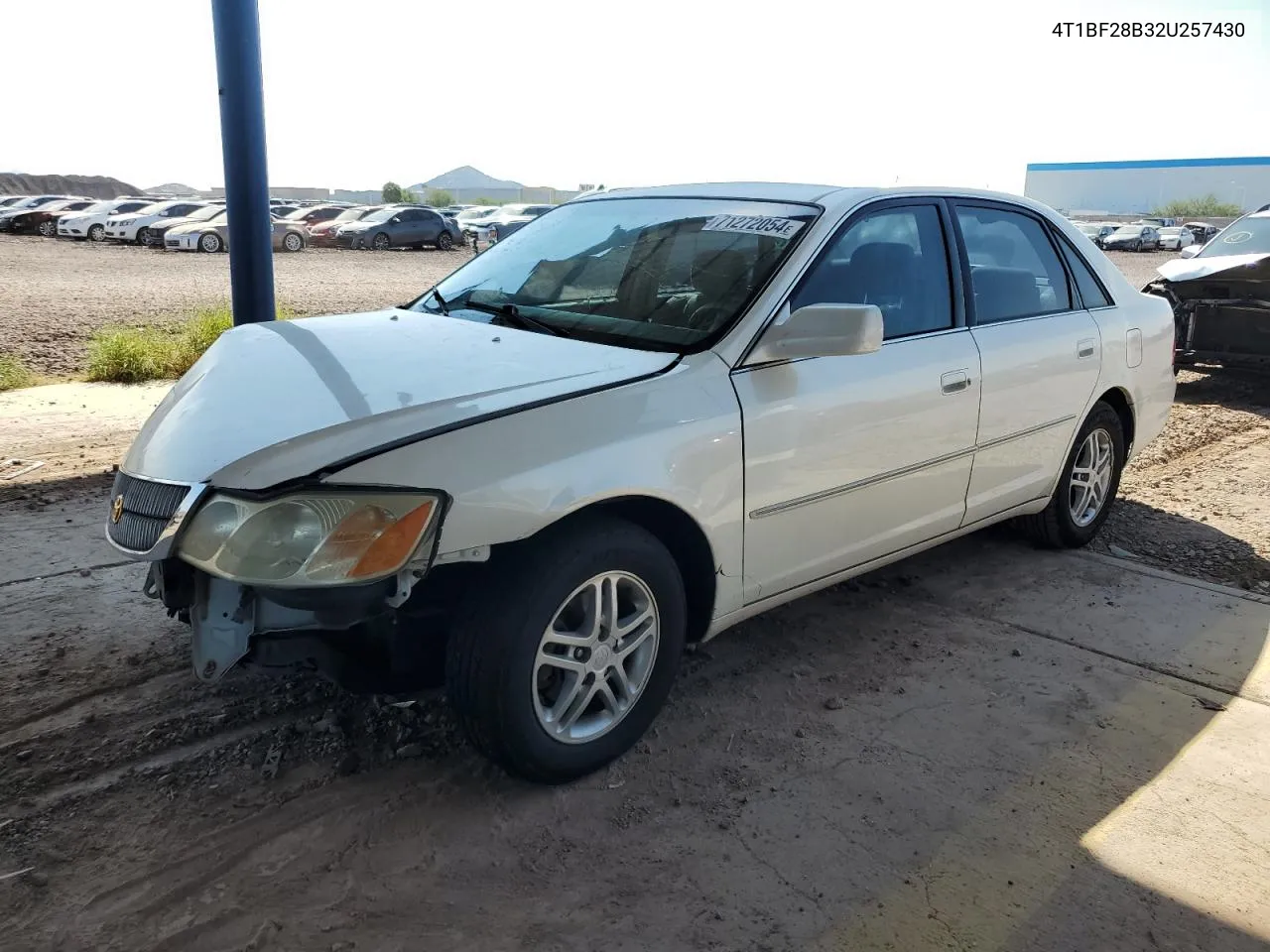 2002 Toyota Avalon Xl VIN: 4T1BF28B32U257430 Lot: 71272054