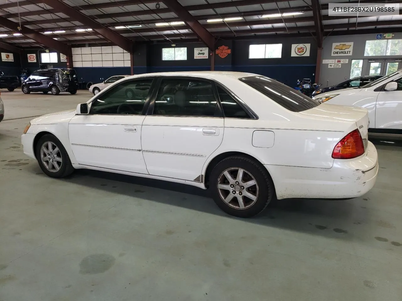 2002 Toyota Avalon Xl VIN: 4T1BF28BX2U198585 Lot: 73094754