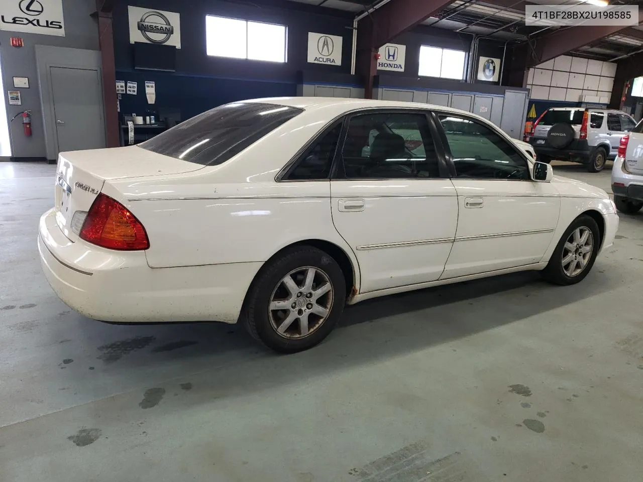 4T1BF28BX2U198585 2002 Toyota Avalon Xl