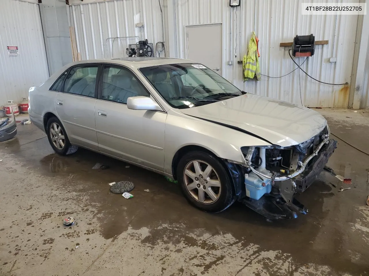 2002 Toyota Avalon Xl VIN: 4T1BF28B22U252705 Lot: 77564944