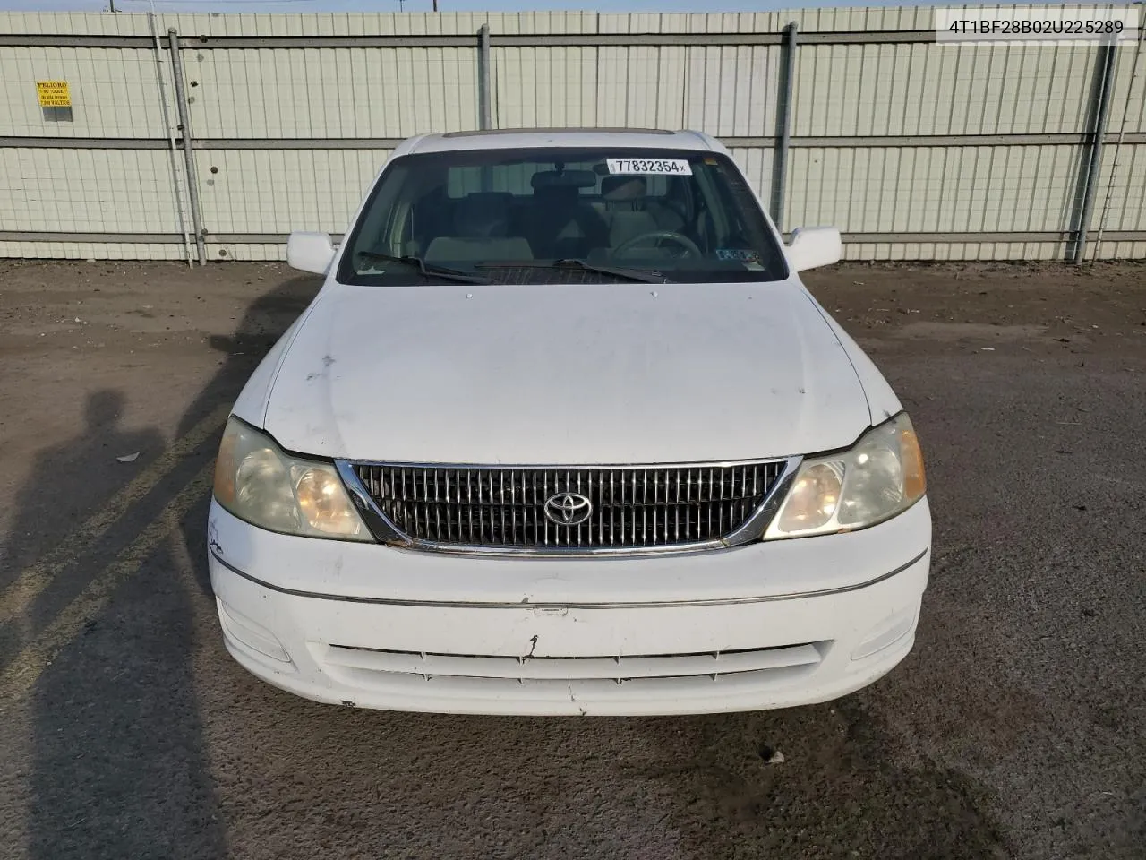 2002 Toyota Avalon Xl VIN: 4T1BF28B02U225289 Lot: 77832354