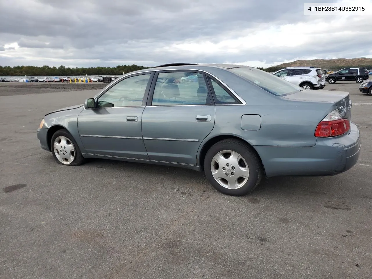 2004 Toyota Avalon Xl VIN: 4T1BF28B14U382915 Lot: 72014194