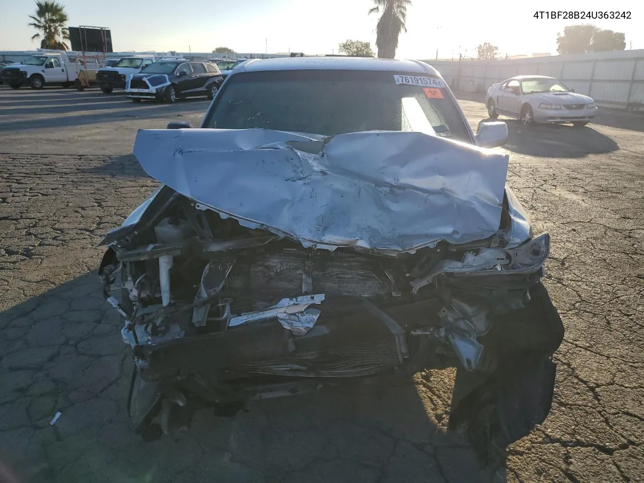 2004 Toyota Avalon Xl VIN: 4T1BF28B24U363242 Lot: 76191574