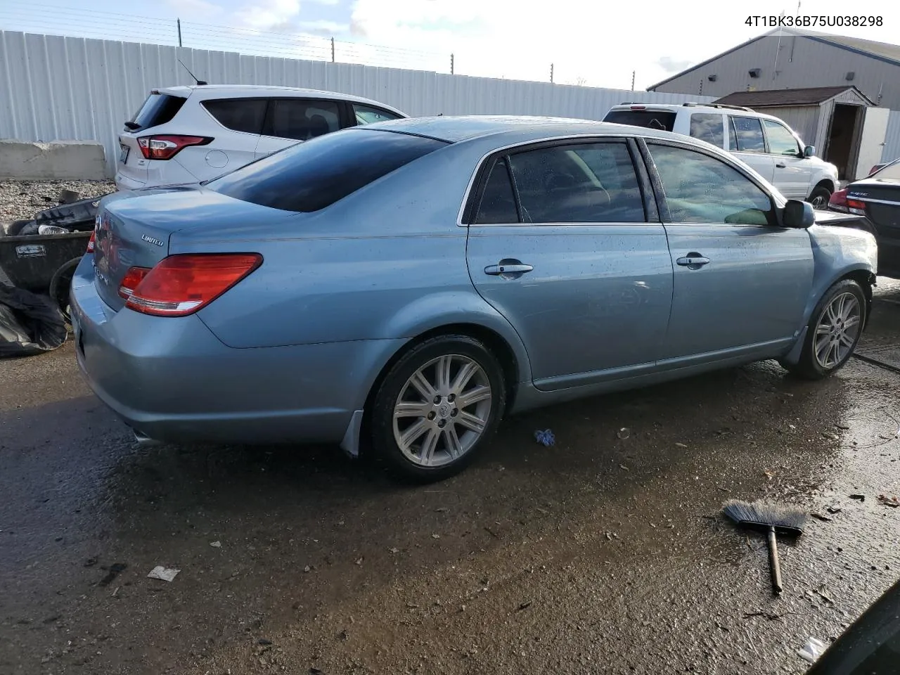 2005 Toyota Avalon Xl VIN: 4T1BK36B75U038298 Lot: 82259223