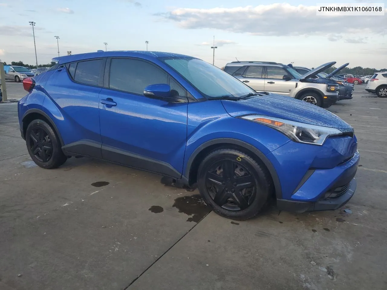 JTNKHMBX1K1060168 2019 Toyota C-Hr Xle