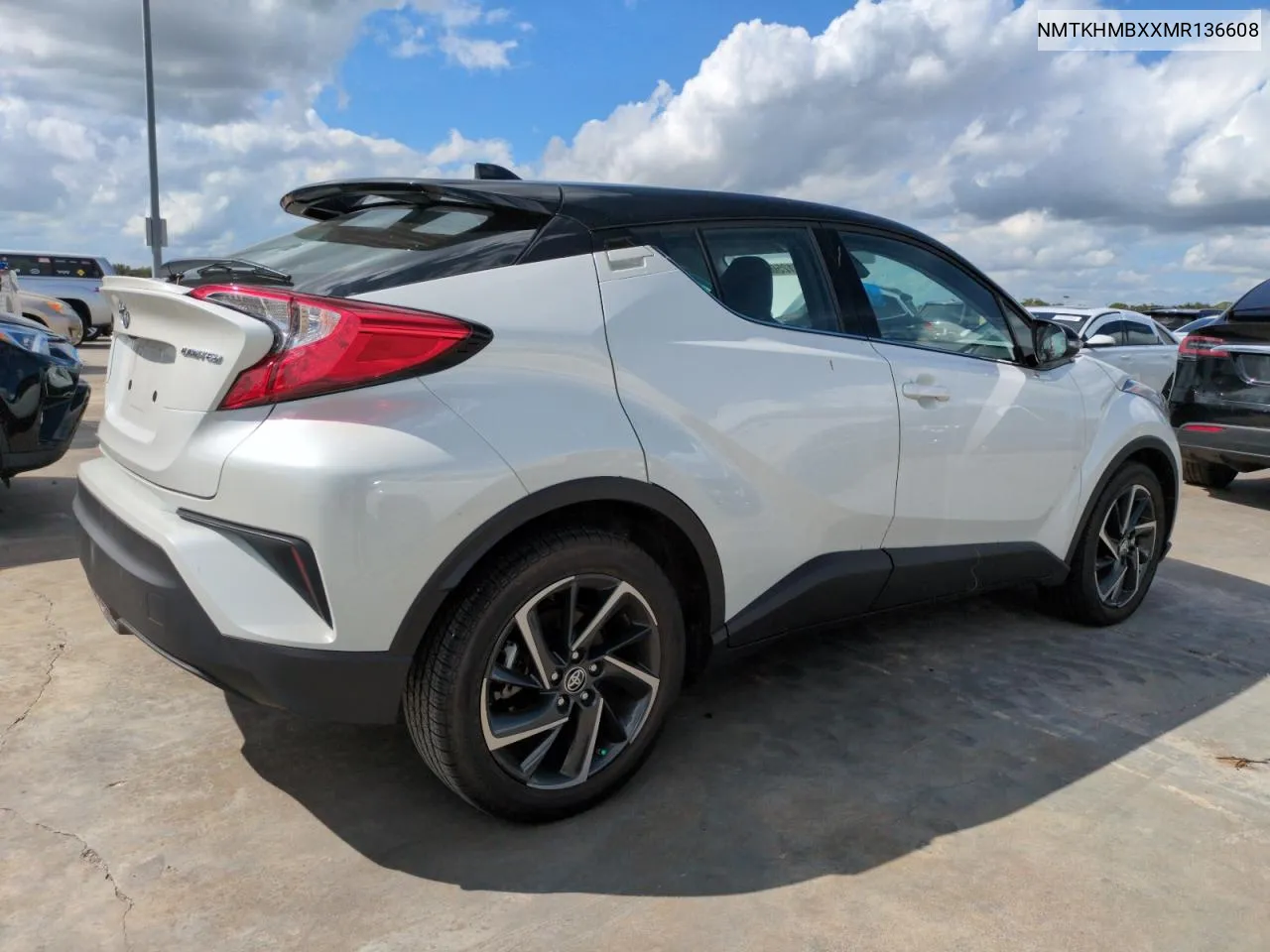 NMTKHMBXXMR136608 2021 Toyota C-Hr Xle