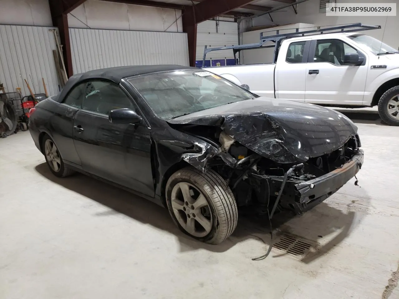 2005 Toyota Camry Solara Se VIN: 4T1FA38P95U062969 Lot: 76335654