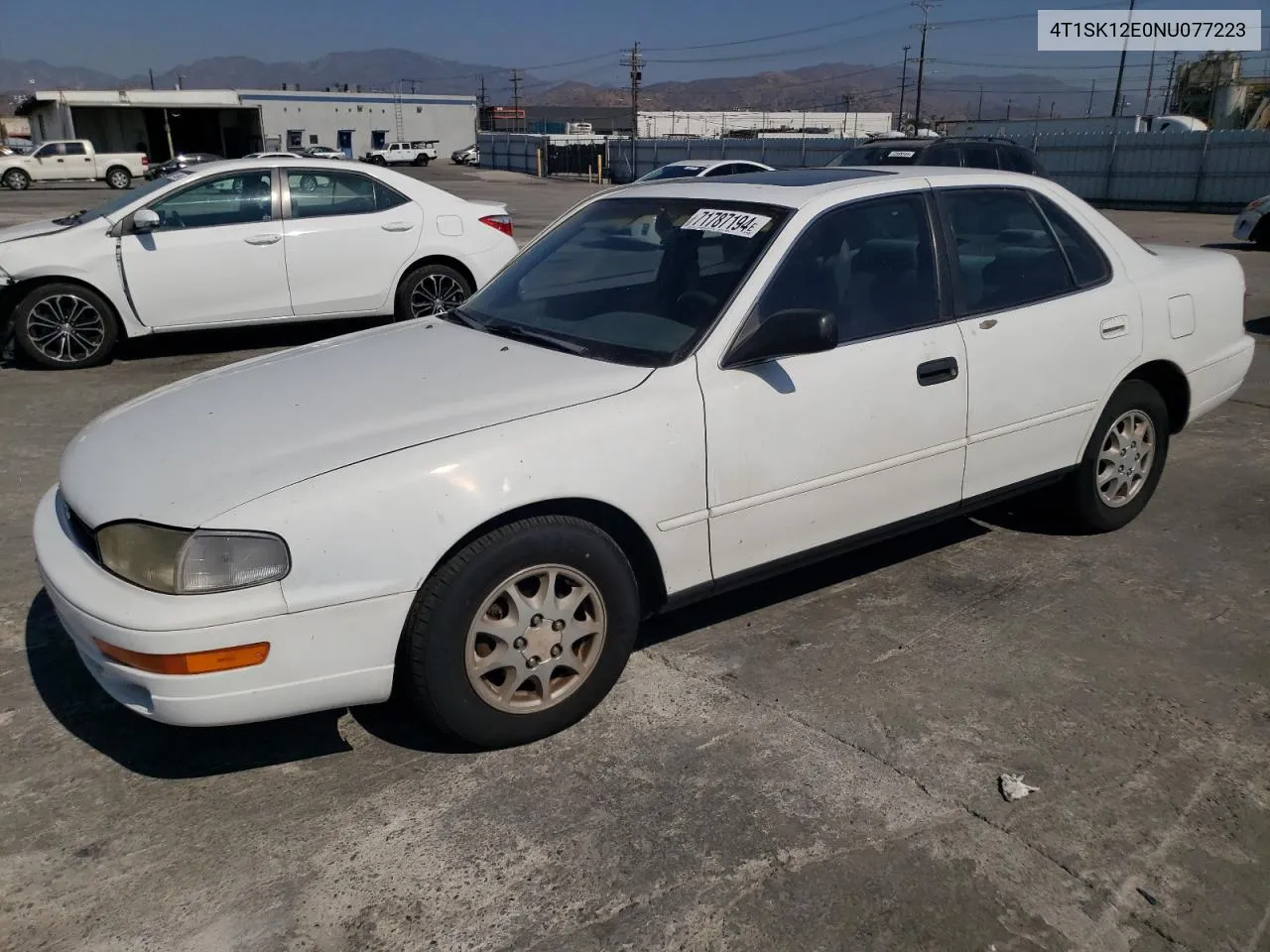 1992 Toyota Camry Le VIN: 4T1SK12E0NU077223 Lot: 71787194