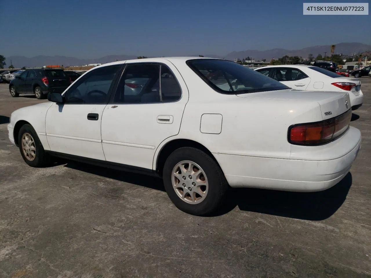 1992 Toyota Camry Le VIN: 4T1SK12E0NU077223 Lot: 71787194