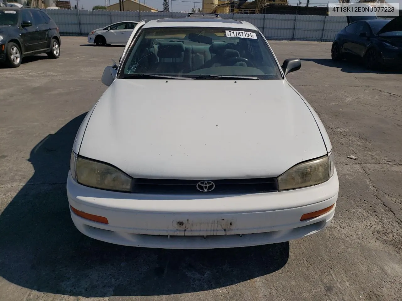 1992 Toyota Camry Le VIN: 4T1SK12E0NU077223 Lot: 71787194