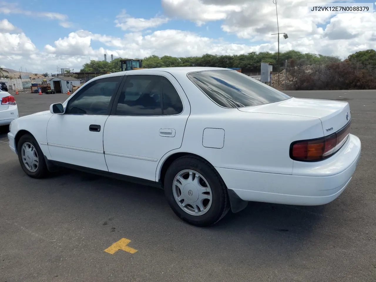 1992 Toyota Camry Le VIN: JT2VK12E7N0088379 Lot: 73439264