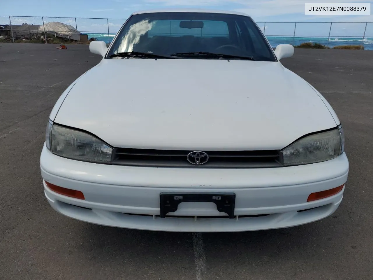 1992 Toyota Camry Le VIN: JT2VK12E7N0088379 Lot: 73439264