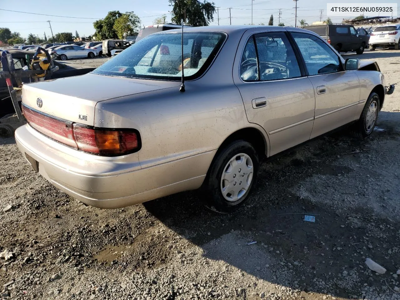 1992 Toyota Camry Le VIN: 4T1SK12E6NU059325 Lot: 80712404