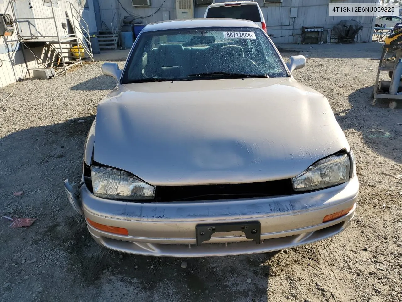 1992 Toyota Camry Le VIN: 4T1SK12E6NU059325 Lot: 80712404