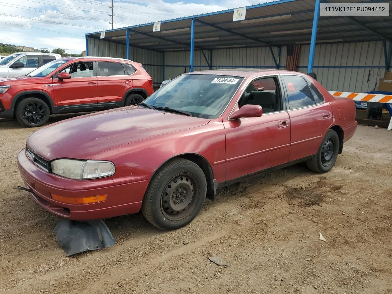 1993 Toyota Camry Le VIN: 4T1VK12E1PU094452 Lot: 71094864