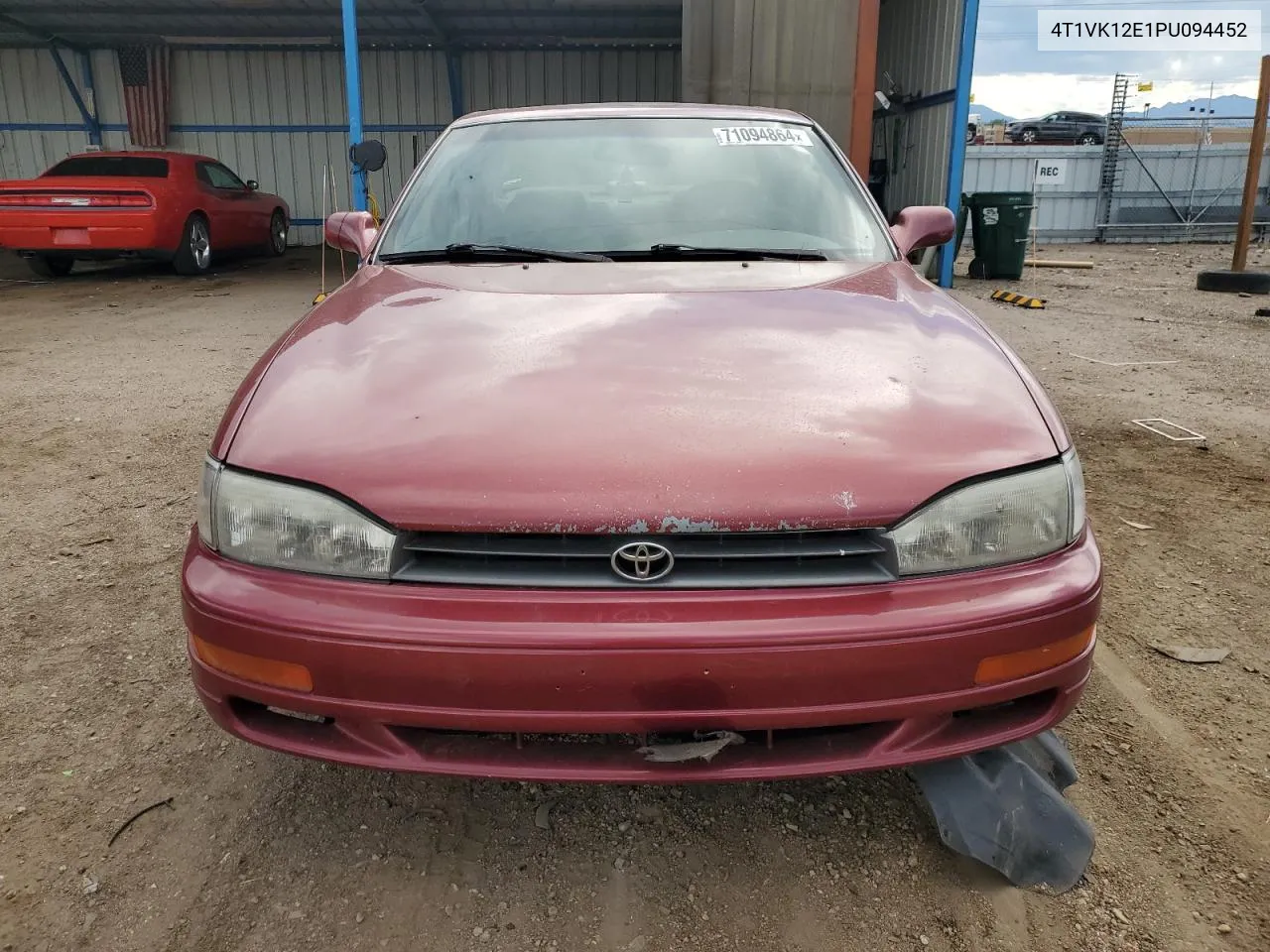 1993 Toyota Camry Le VIN: 4T1VK12E1PU094452 Lot: 71094864