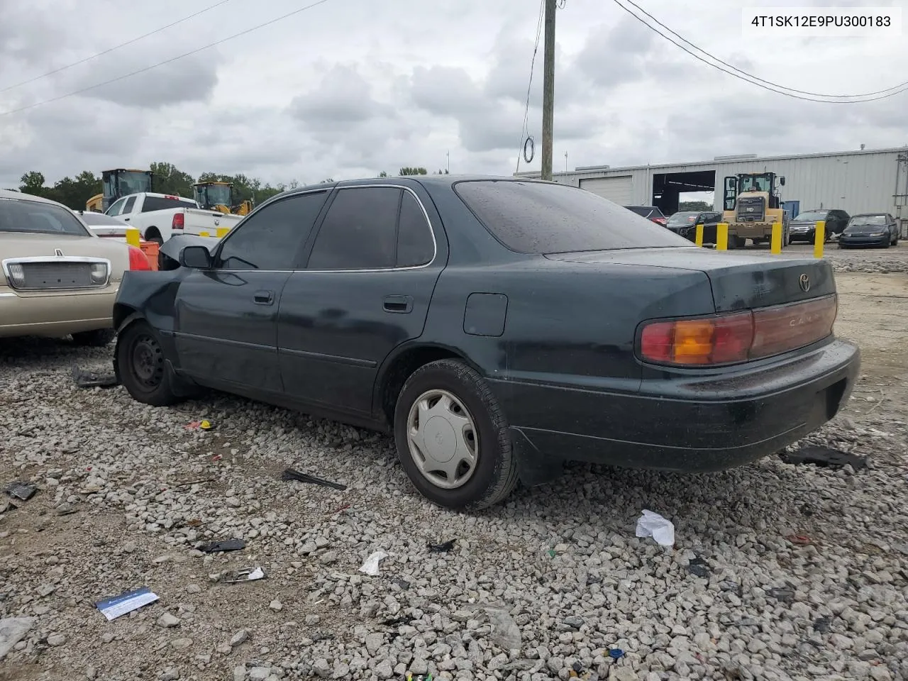 1993 Toyota Camry Le VIN: 4T1SK12E9PU300183 Lot: 74661684