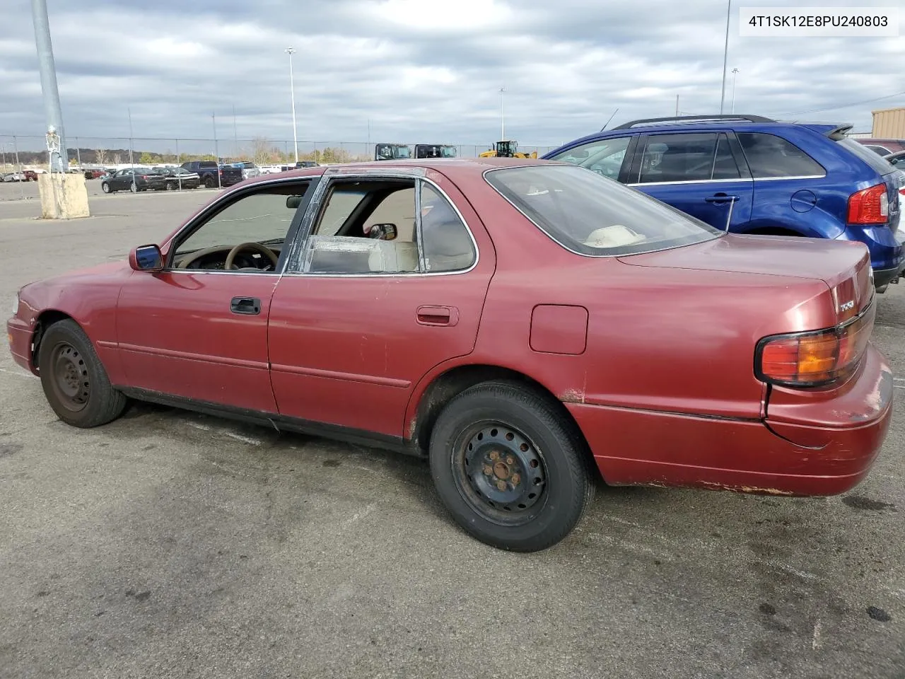 1993 Toyota Camry Le VIN: 4T1SK12E8PU240803 Lot: 76663004