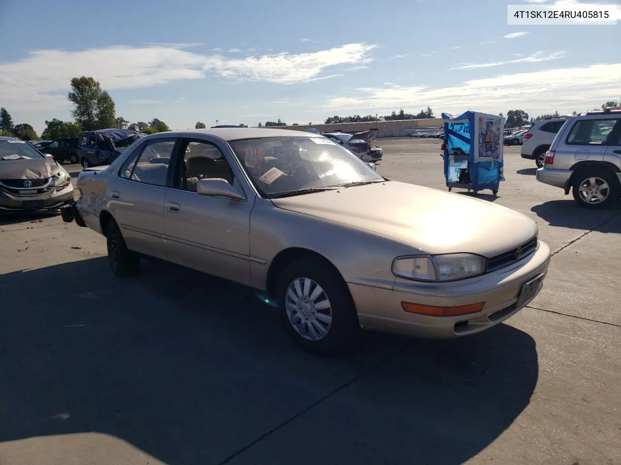 1994 Toyota Camry Le VIN: 4T1SK12E4RU405815 Lot: 68142504