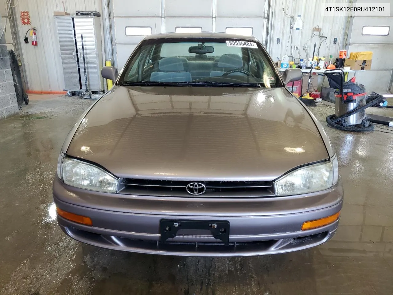 1994 Toyota Camry Le VIN: 4T1SK12E0RU412101 Lot: 68535404