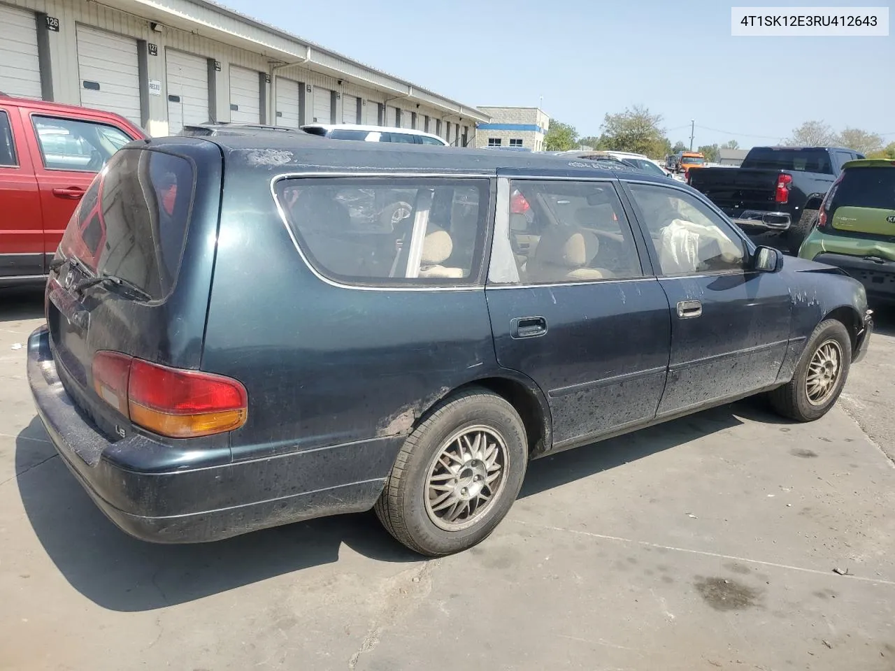 1994 Toyota Camry Le VIN: 4T1SK12E3RU412643 Lot: 70022754