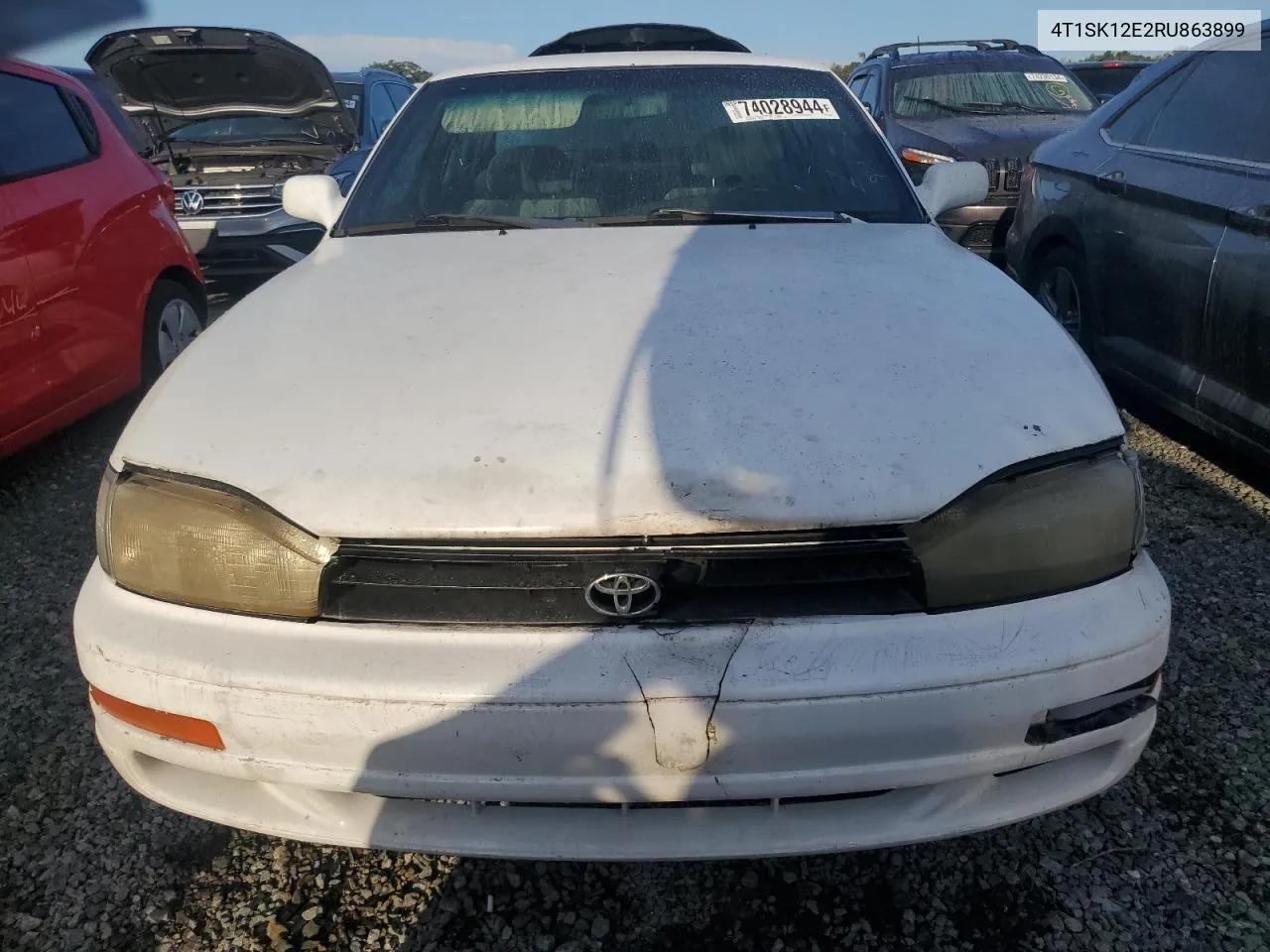 1994 Toyota Camry Le VIN: 4T1SK12E2RU863899 Lot: 74028944