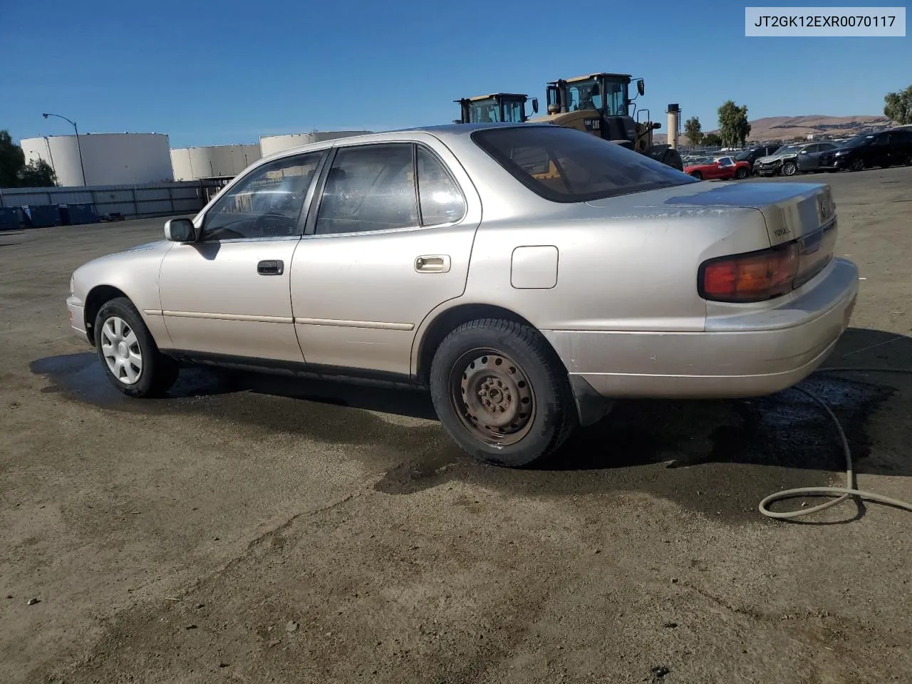 1994 Toyota Camry Le VIN: JT2GK12EXR0070117 Lot: 75997244