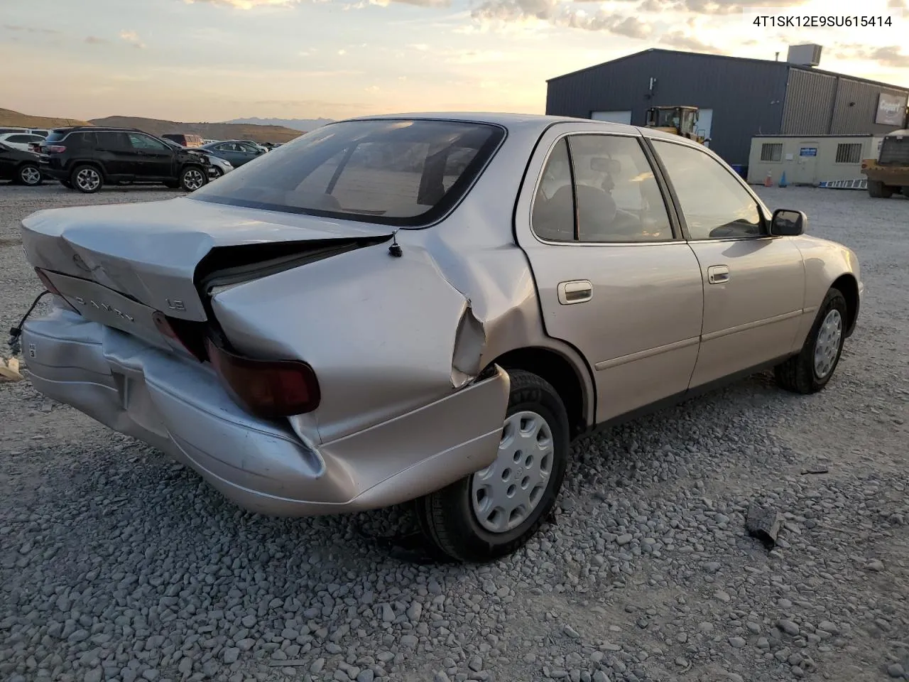 1995 Toyota Camry Le VIN: 4T1SK12E9SU615414 Lot: 70793414