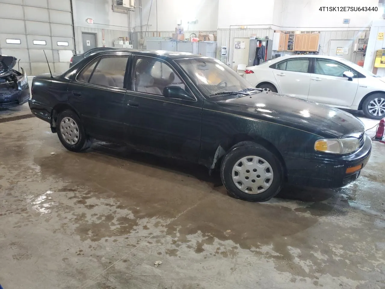 1995 Toyota Camry Le VIN: 4T1SK12E7SU643440 Lot: 71408534