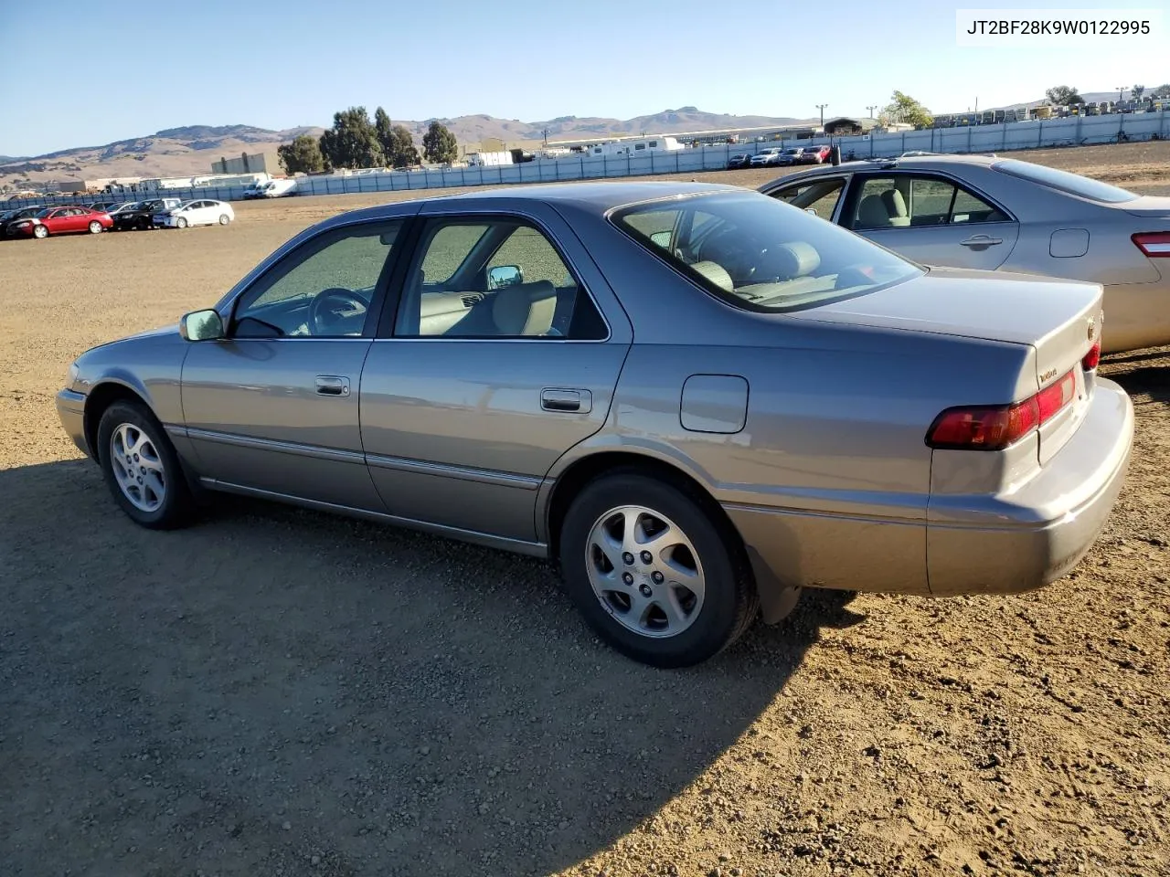 1998 Toyota Camry Le VIN: JT2BF28K9W0122995 Lot: 78857594