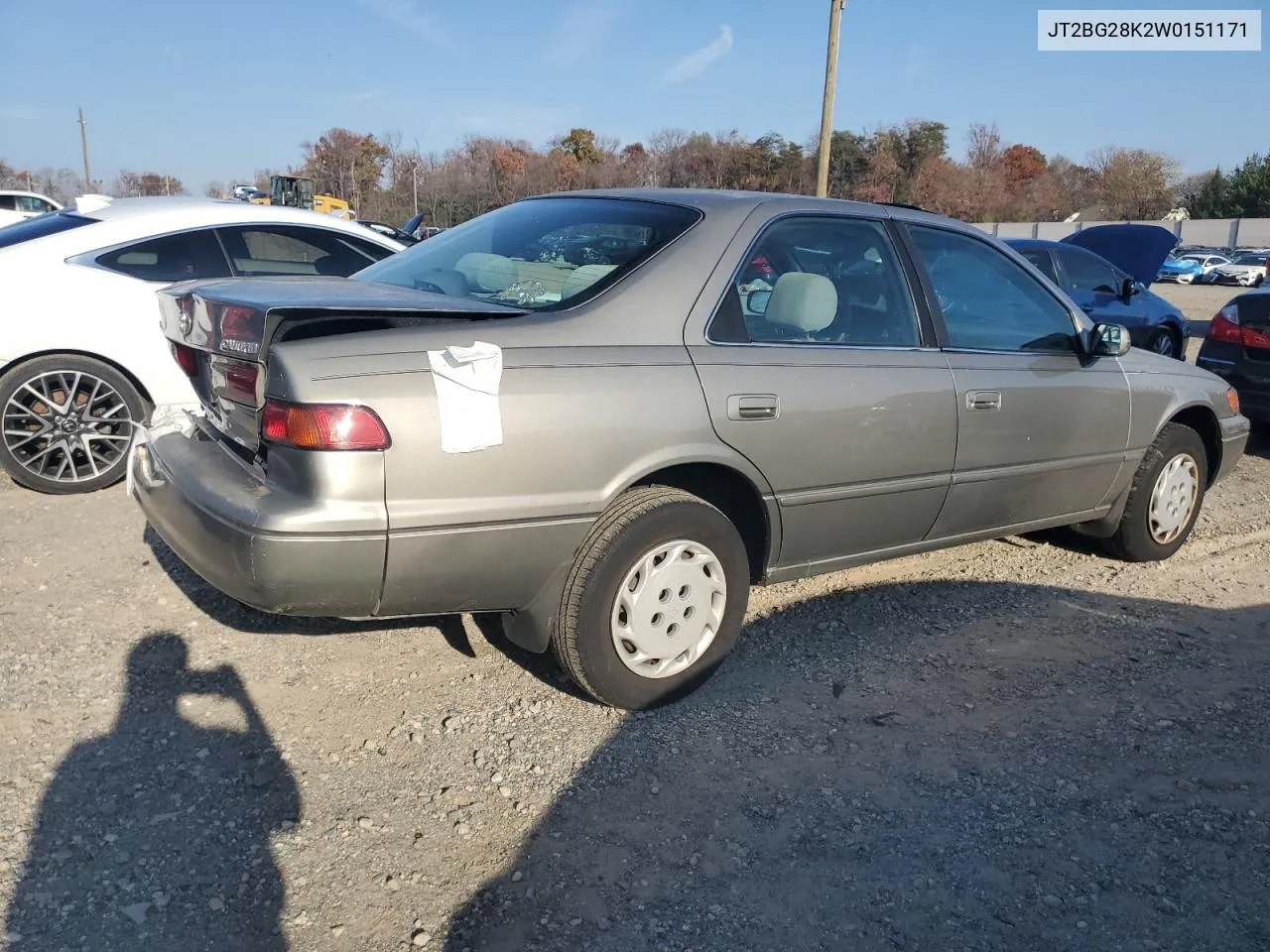 1998 Toyota Camry Le VIN: JT2BG28K2W0151171 Lot: 81122574