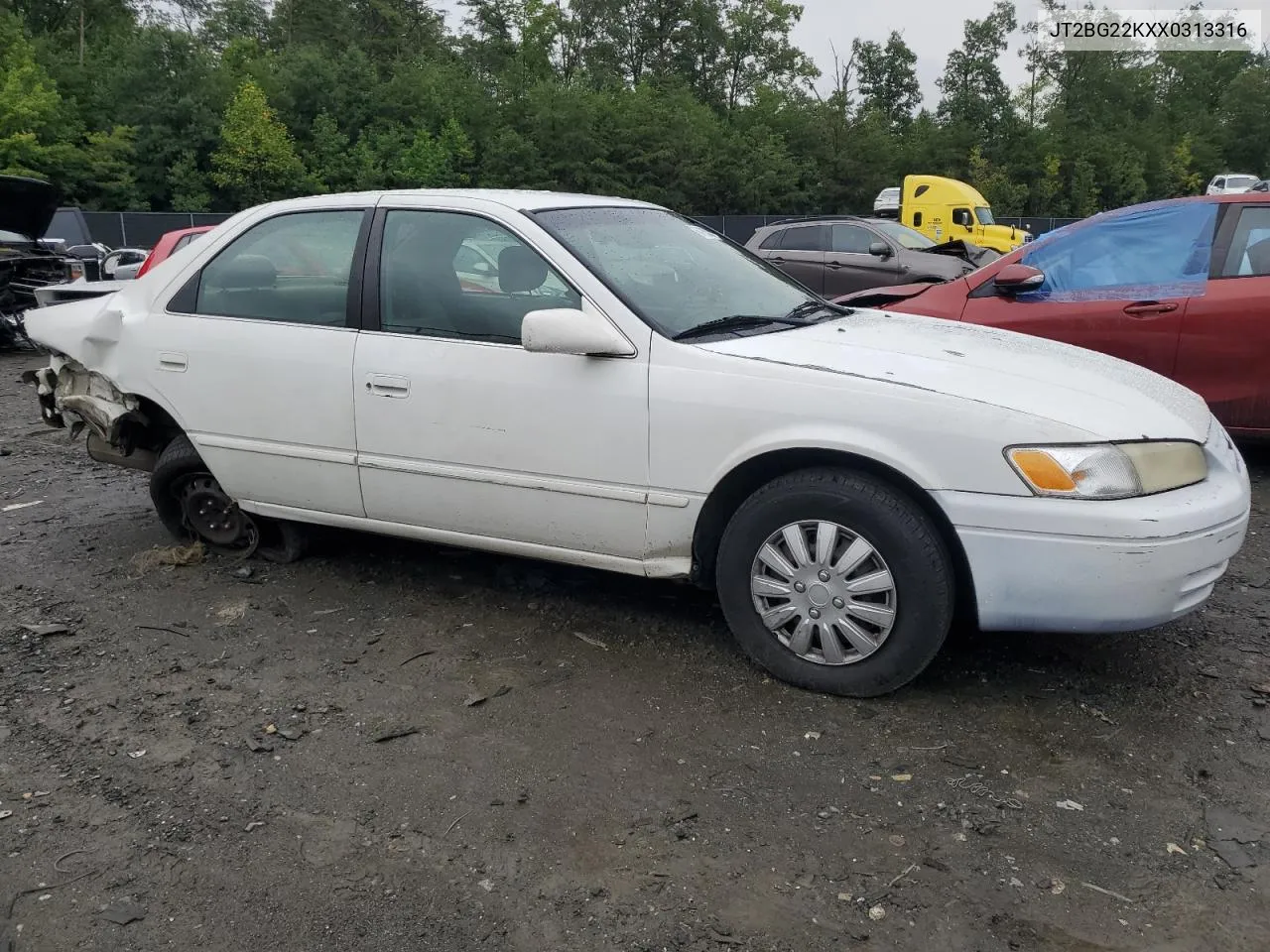 1999 Toyota Camry Le VIN: JT2BG22KXX0313316 Lot: 64763554