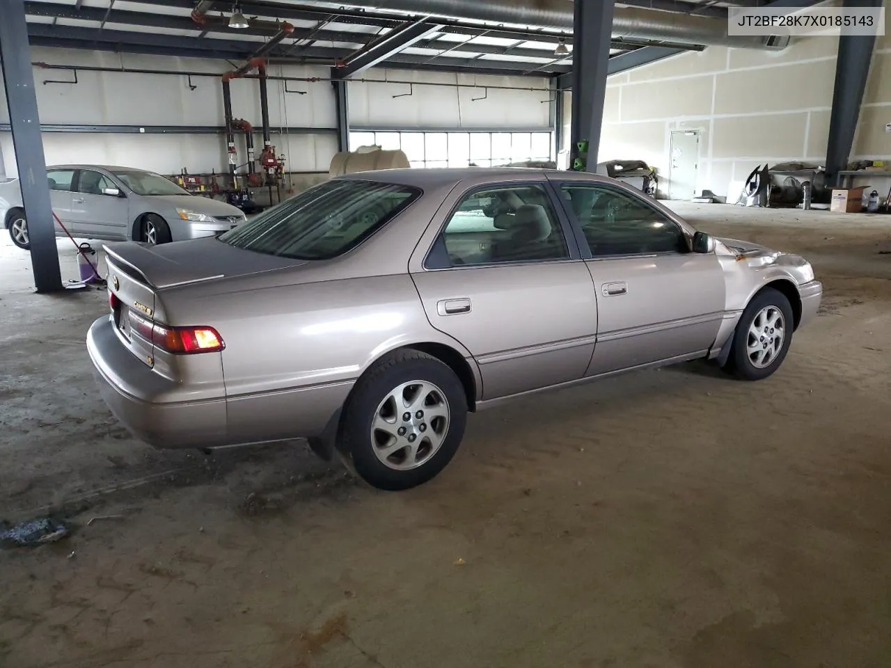 1999 Toyota Camry Le VIN: JT2BF28K7X0185143 Lot: 71549584