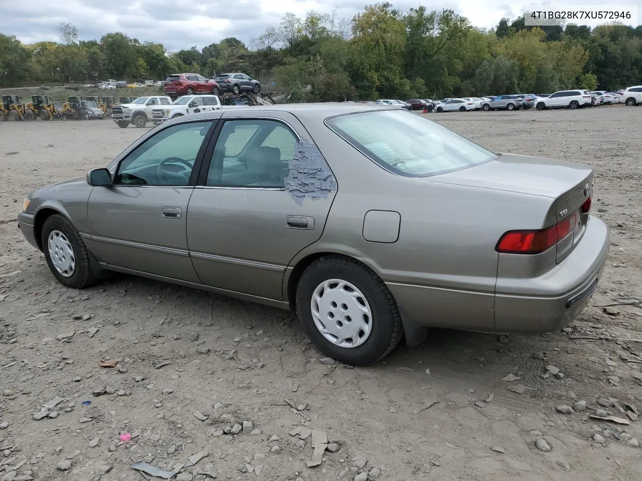 1999 Toyota Camry Ce VIN: 4T1BG28K7XU572946 Lot: 74266514