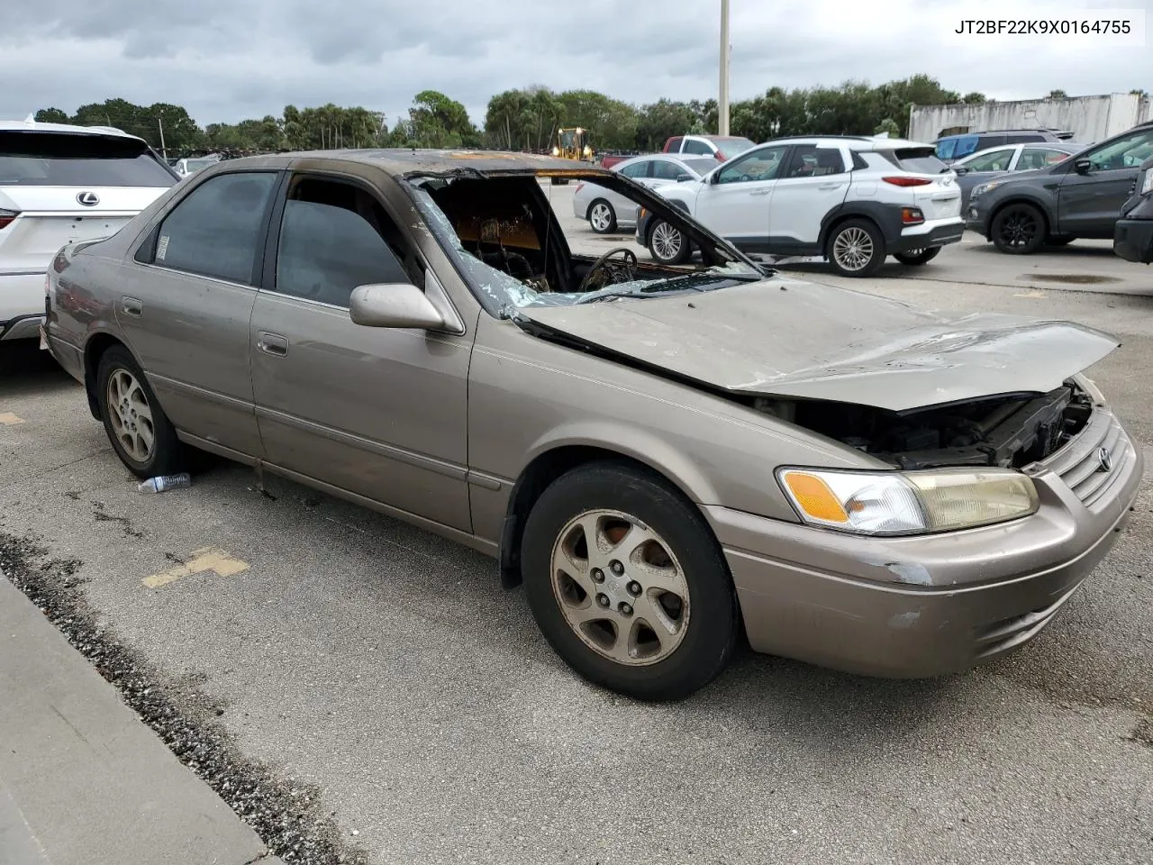 1999 Toyota Camry Le VIN: JT2BF22K9X0164755 Lot: 74276114