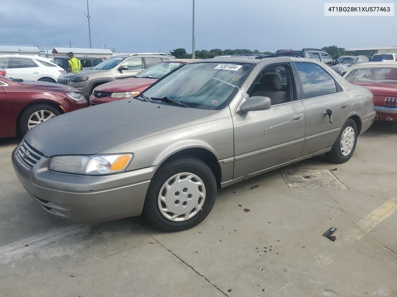 1999 Toyota Camry Ce VIN: 4T1BG28K1XU577463 Lot: 74301404